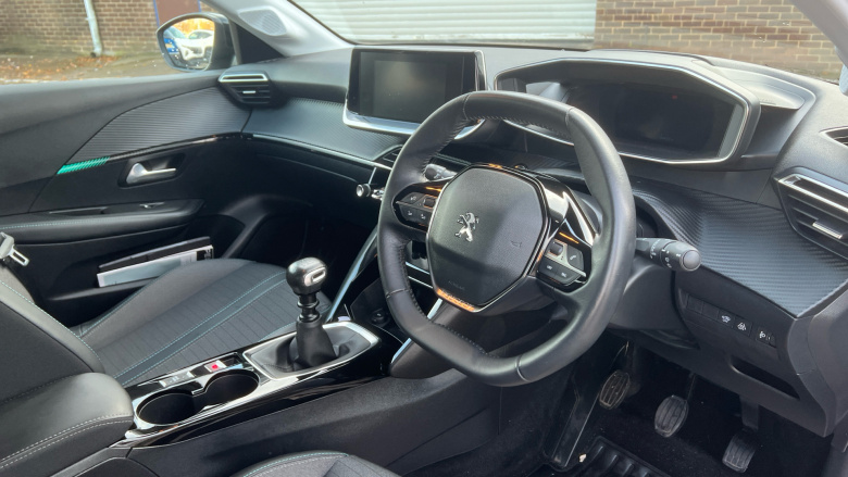 Peugeot 208 1.2 PureTech 100 Allure Premium 5dr Petrol Hatchback